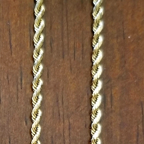 10K Gold Rope Chain - Picture 10 of 13